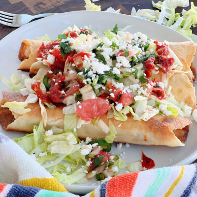 flautas con pollo con muchos colores